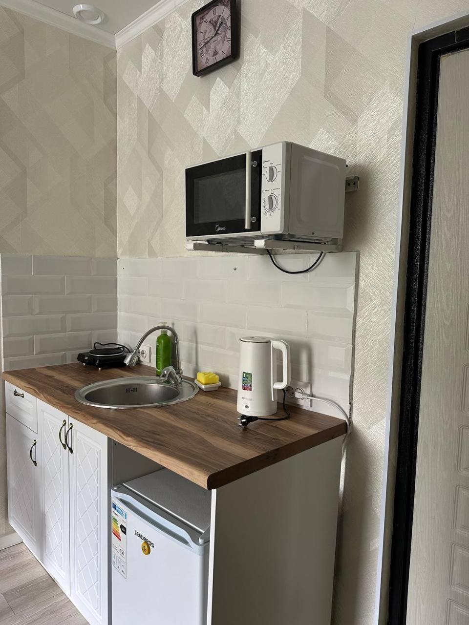 Ferienwohnung Happy House Karagandy Exterior foto